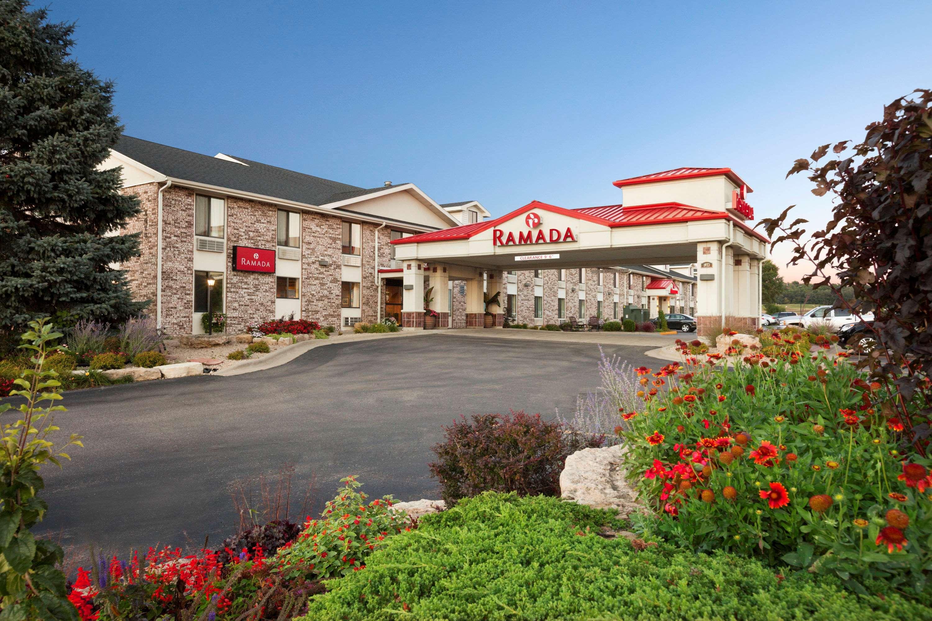 Ramada By Wyndham Wisconsin Dells I-90 Hotel Eksteriør billede