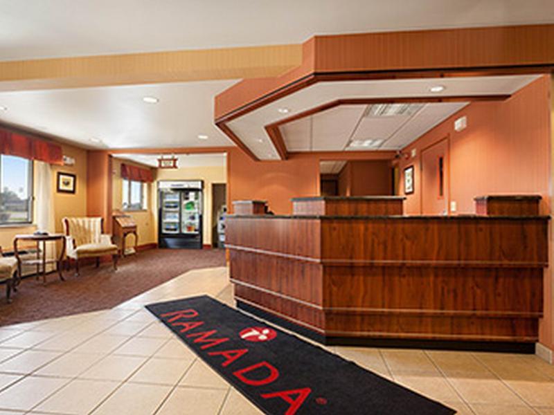 Ramada By Wyndham Wisconsin Dells I-90 Hotel Eksteriør billede