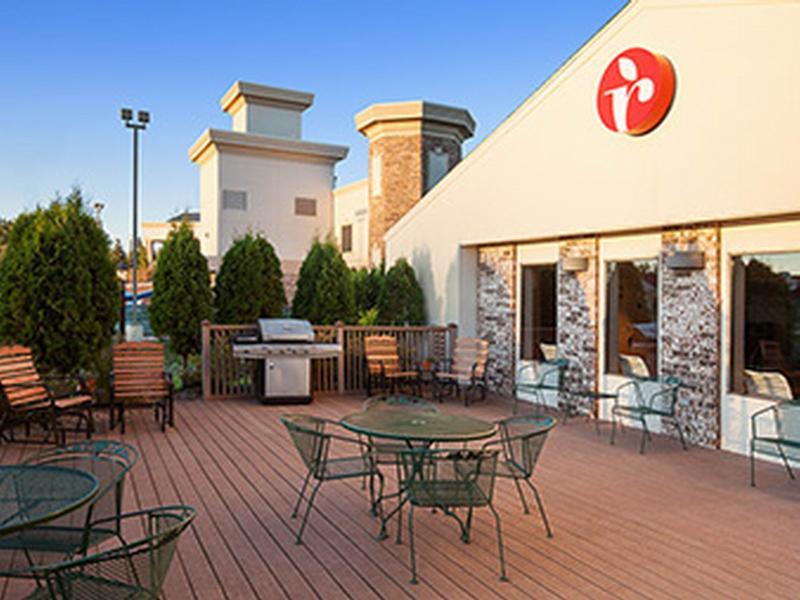 Ramada By Wyndham Wisconsin Dells I-90 Hotel Eksteriør billede