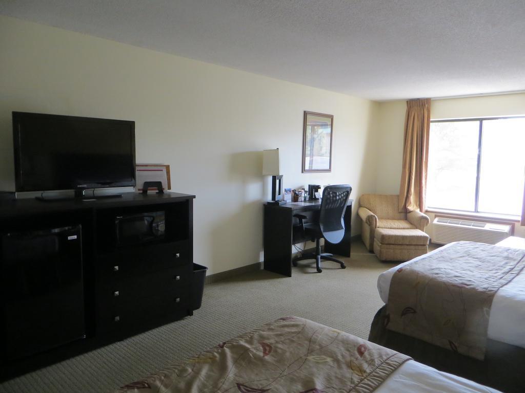 Ramada By Wyndham Wisconsin Dells I-90 Hotel Eksteriør billede