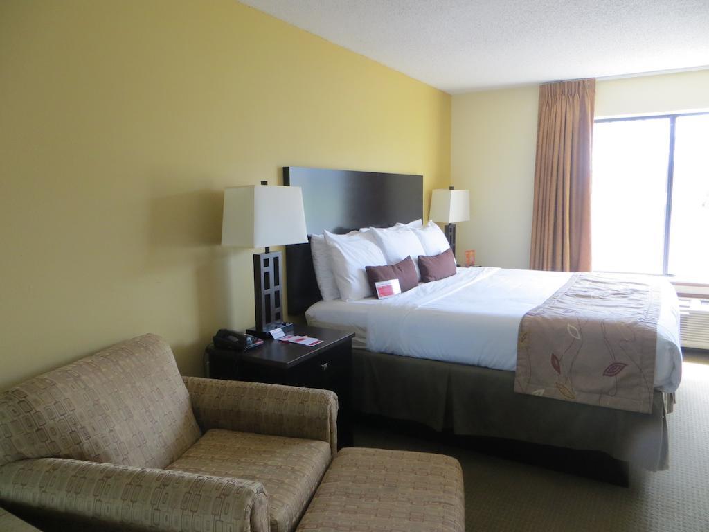 Ramada By Wyndham Wisconsin Dells I-90 Hotel Eksteriør billede