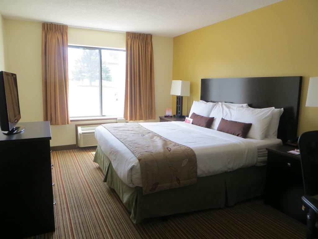 Ramada By Wyndham Wisconsin Dells I-90 Hotel Eksteriør billede